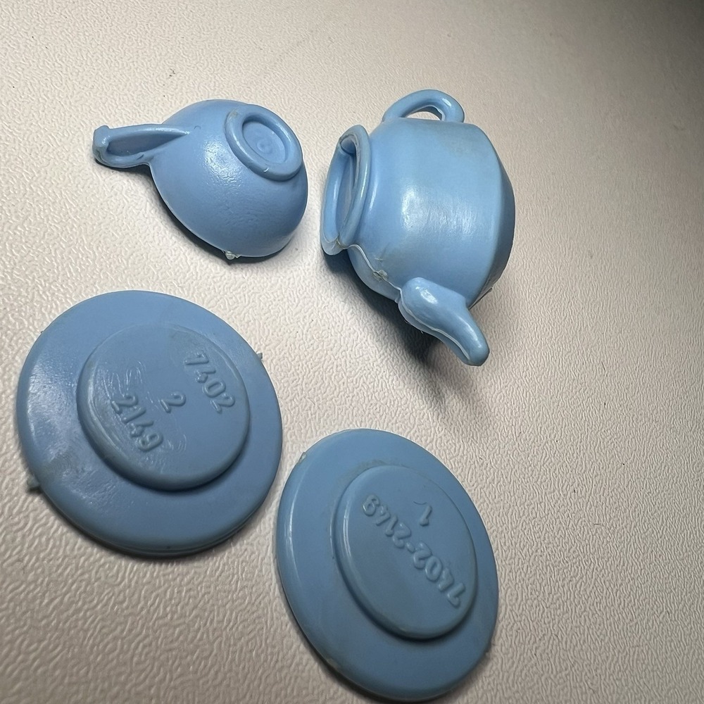 Vintage Blue 11" Doll‎ Plastic Child Toy Tea Set - Picture 2 of 4